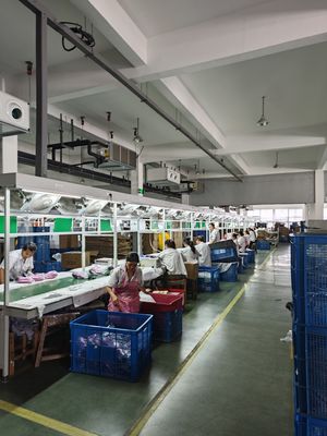 Pincel e curador de cabelo de estilo de ar quente profissional 2 em 1 com temperatura máxima de 200 ° C e potência de 100-240 V para todos os tipos de cabelo